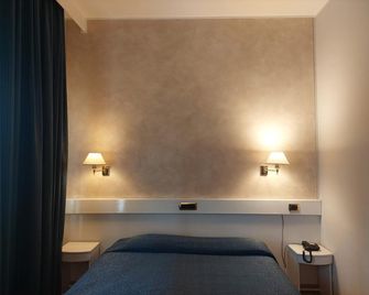 Eurohotel - Piacenza - Makuuhuone