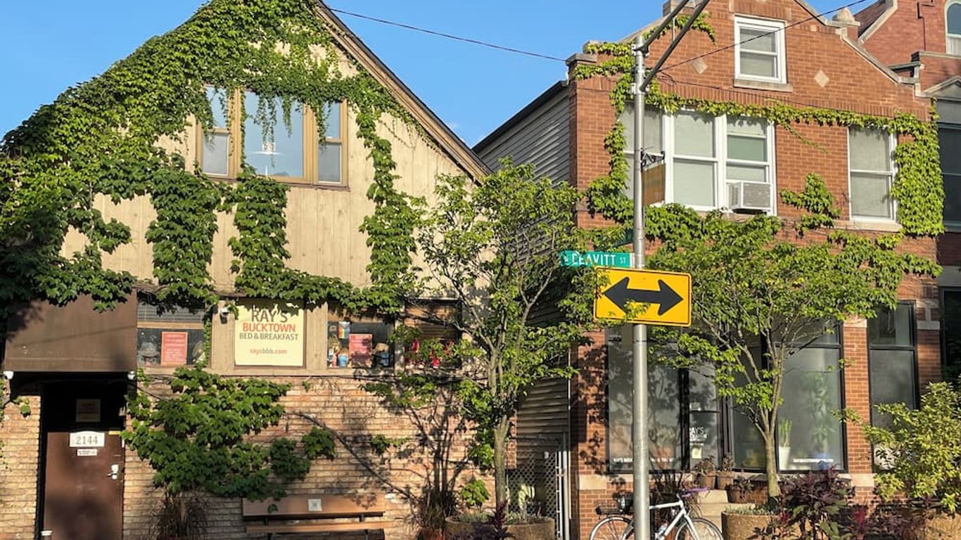 Ray's Bucktown Bed And Breakfast