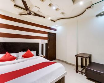 Hotel O Landlord - Rohtak - Bedroom