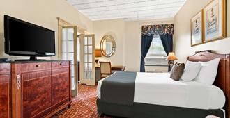 Genetti Hotel, SureStay Collection by Best Western - Williamsport - Bedroom