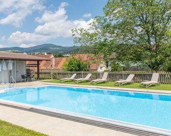 Comfort room view Pöllauberg (10) - Pension Cäcilia - Pöllau - Piscina