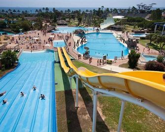 Cristobal Planet Apartment - Vila-seca - Piscina