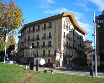 Hotel Mur - Jaca - Edificio