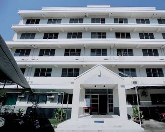 Go Inn Maya Chiang Mai - Chiang Mai - Bina