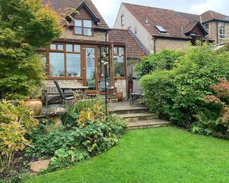 Sweet Modern Country Cottage with Garden - Frome - Patio