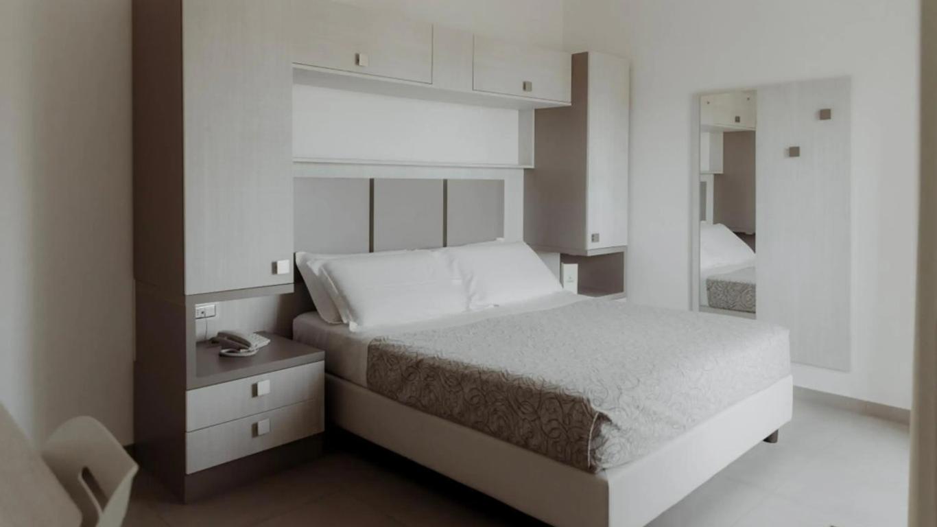 Hotel Caravel