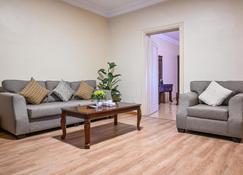 Celine Furnished Apartments - Djedda - Huiskamer