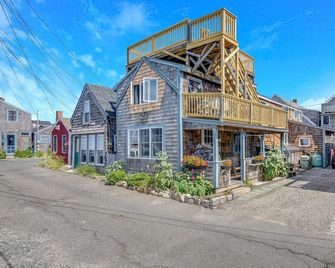 Bell Buoy - Rockport - Edificio