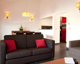 Jeiroes Do Mar - Madalena