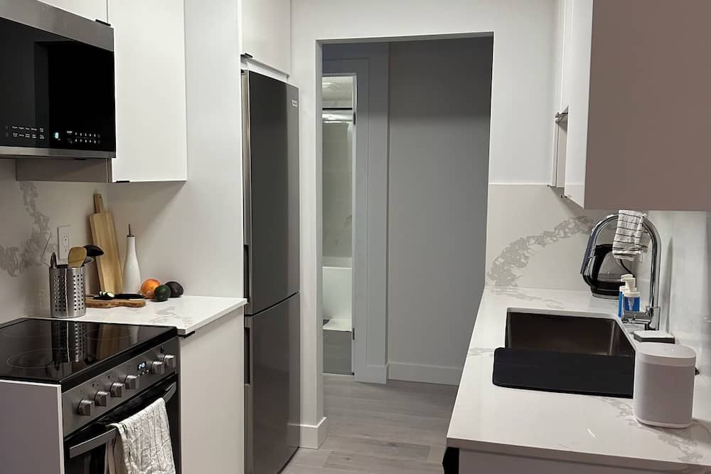 3 Minute Walk to VGH - Perfect for Doctors, Residents, Nurses or Patients. - فانكوفر - مطبخ