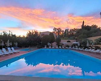 Hotel Grotticelle - Ricadi - Piscina