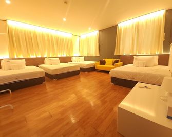 OYO Hostel Myeongdong 5 - Soul