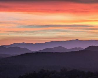 Spectacular Panoramic Mountain Views - Nebo - Outdoors view
