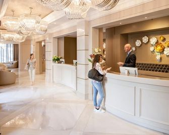 Hotel Dei Fiori Restaurant - Meeting & Spa - Alassio - Recepcja