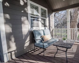 River Escape / Fishing Dock / Kayak / Fastwifi - Seguin - Balkon