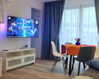 Nahe Airport Ber Maisonettewohnung - Schönefeld - Essbereich