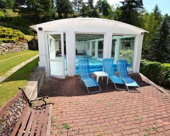 Cozy Villa In Bechyne With Sauna And Swimming Pool - Týn nad Vltavou - Piscina