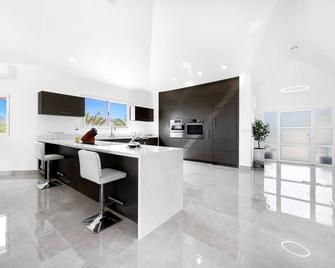 Lovely 4-Bed Villa in Anguilla - The Valley - Reception