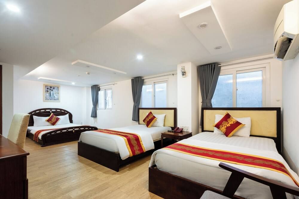 King Hotel Saigon Airport thumbnail 2