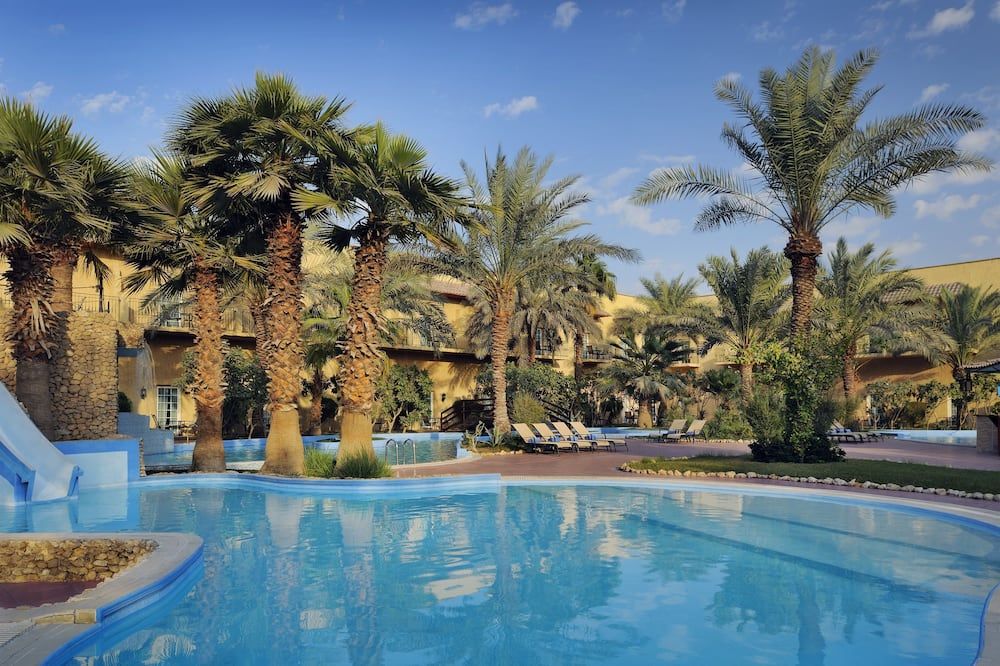 Montrose - A Mayfair Collection Hotel - כווית סיטי - בריכה