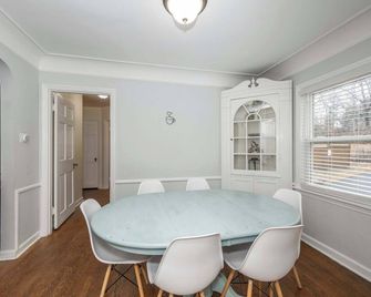 Kenwood Keys 1 Cozy Stay for 6 - Cincinnati - Comedor