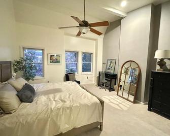 This townhouse is a 2 bedroom(s), 1 bathrooms, located in Alexandria, VA. - Alexandria - Chambre