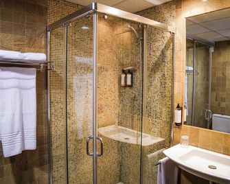 Hotel Baeza Monumental by eme hoteles - Baeza - Baño