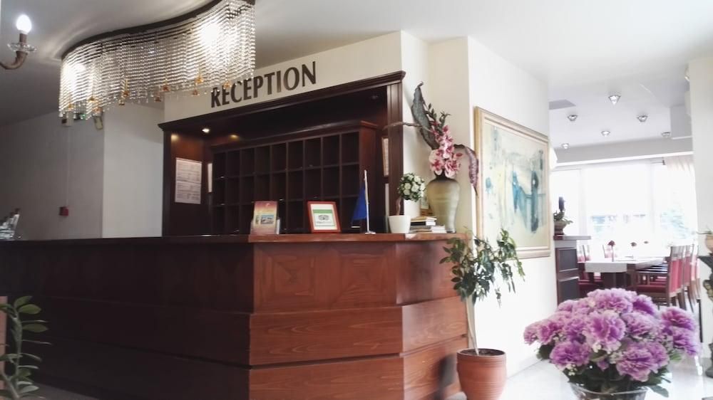Filippos Hotel - Nea Moudania - Recepción
