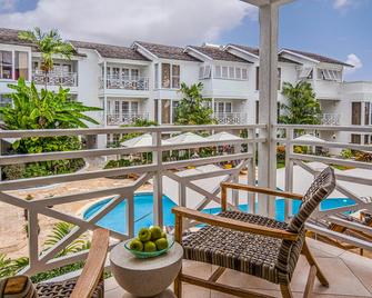Treasure Beach by Elegant Hotels – Adults Only - Saint James - Balcón