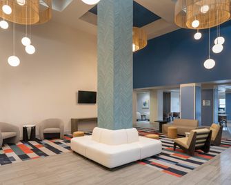Holiday Inn Express & Suites Orlando International Airport By IHG - Orlando - Lounge