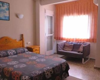 Hotel Alain - ולנסיה - חדר שינה