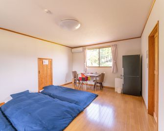 Share Creative&Bed adonoan - Takeo