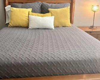 Cowtown 1 Bedroom In Downtown Ft Worth - Fort Worth - Bedroom