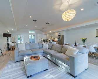 Private Beach & Dock, Pickleball, Kayaks, Pool table, Firepit, 240V-EV - Jim Thorpe - Huiskamer