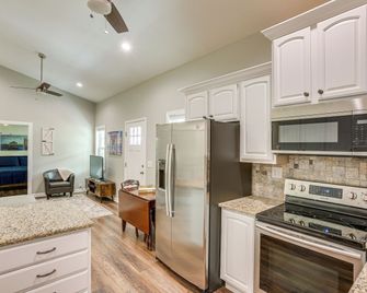 1/2 Mi to Kentucky Downs: Franklin Home w/ Patio! - Franklin