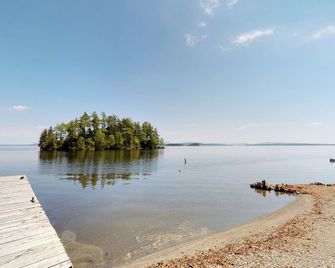 Quiet Dog-Friendly Waterfront Getaway with Private Beach, Dock, & Firepit - Rockwood - Beach