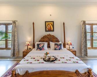 Castle Oodeypore A Boutique stay Udaipur - Udaipur - Bedroom
