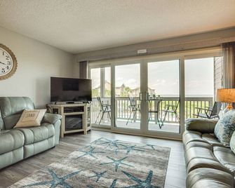 St Helena Island Condo - 1/2 Mi to Beach - Saint Helena Island - Living room