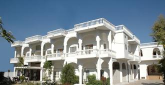 Hotel Saheli Palace - Udaipur - Building