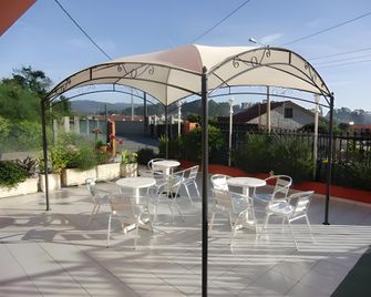Hotel Galicia - Poio - Edificio