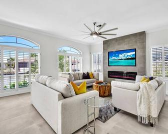 New Listing Sunshine Retreat - Estero - Living room