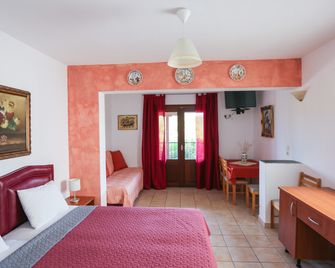 Angelina Studios - Kolios