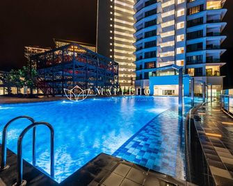 Geo38 Premier Suites Genting Highlands - Genting Highlands - Pool