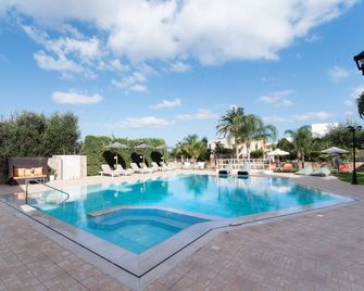 Mirage Studios - Mália - Pool