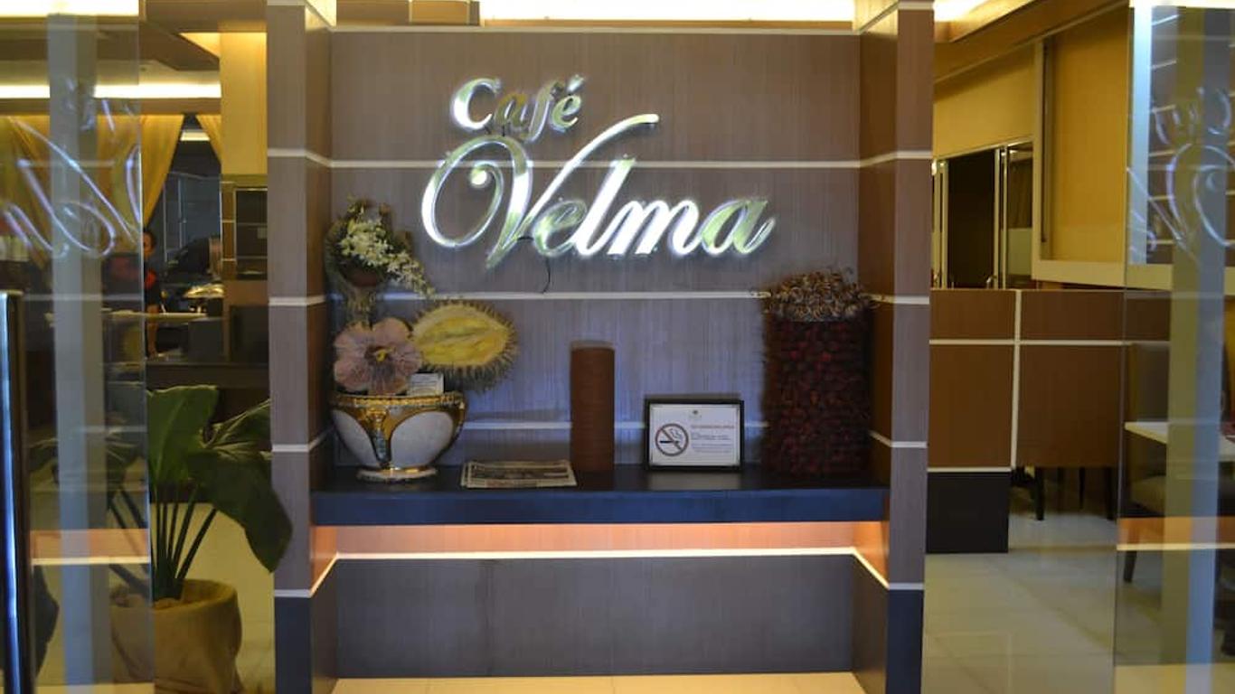 大 8 企業酒店 - 塔古姆