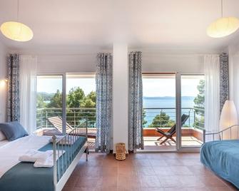 Alterra Vita Homes by the Sea - Néos Marmarás - Makuuhuone