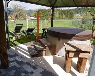 Chalet La Jonquille Spa Jacuzzi Sauna Hammam 4km from Gérardmer Ski Slopes - Xonrupt-Longemer - Patio
