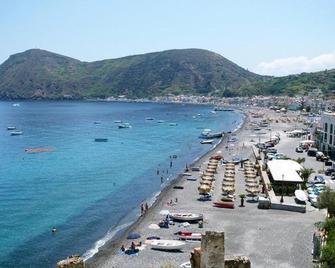 B&B T'Amo - Lipari - Beach