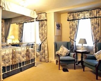 Bishopsgate House Hotel - Beaumaris - Schlafzimmer