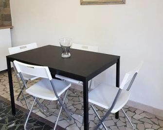 B&B Viareggio - Viareggio - Comedor